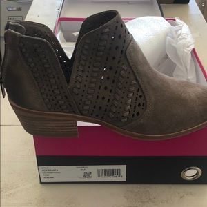 Brand new Vince Camilo booties
